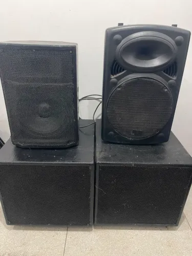Sistema de Som Passivo com Amplificador 2 Subs 1000 Rms e duas Caixas de Alta 450 Rms