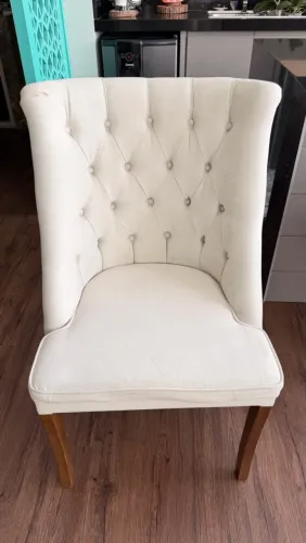 8 cadeiras para mesa de jantar estofadas em linho