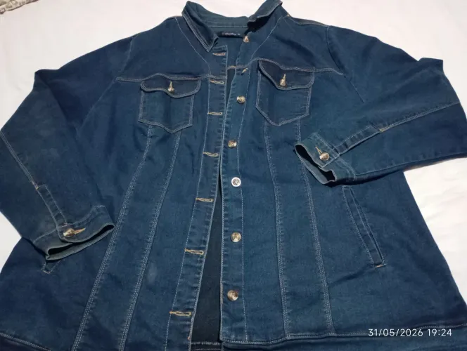 Jaqueta Jeans Feminina Plus Size com Elastano 