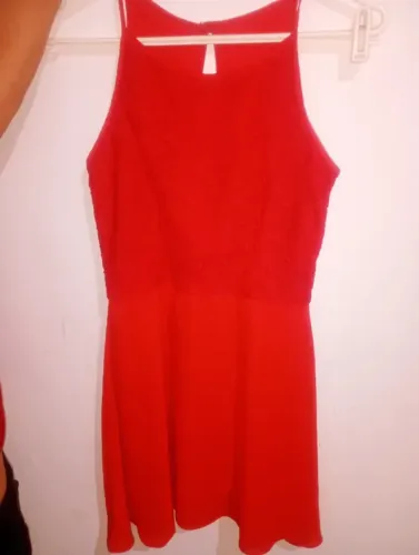 Bazar (vendo ou troco por roupas ), 6 reais qual peça