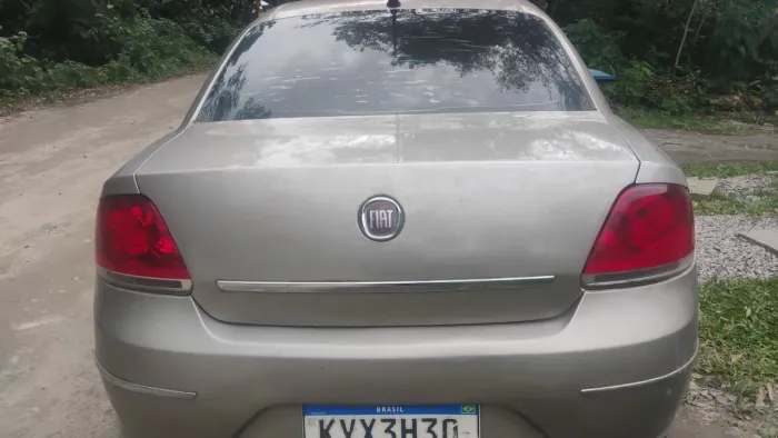 Fiat Linea 1.9/ HLX 1.9/1.8 Flex Dualogic 4P 2010