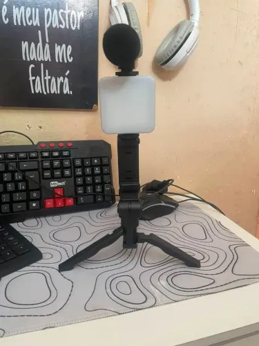 Bastão de gravar com ring light e microfone inclusos