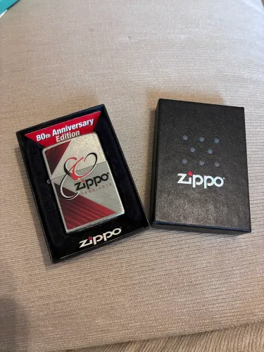 Isqueiro Zippo Edição comemorativo 80 anos da Zippo sem uso na caixa