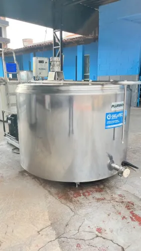 Tanque Resfriador de Leite Plurinox 680 litros