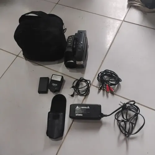 Filmadora Panasonic Palmcorder NV-RJ27