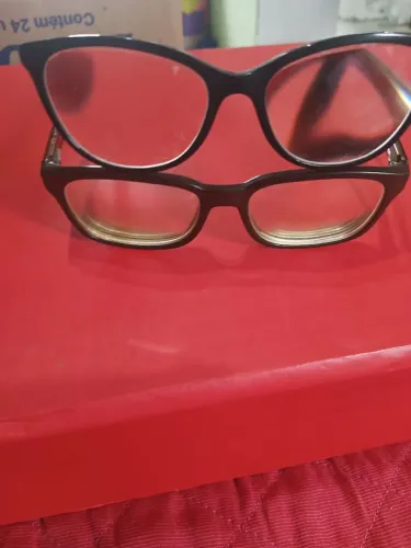 2 armações de óculos "armani exchange" e "dolce e gabbana", leia o anúncio