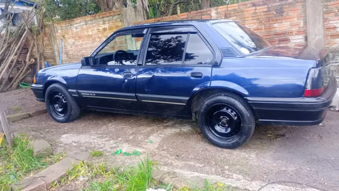 Chevrolet Monza Classic SE 2.0 /mpfi E EFI 2P E 4P 1991