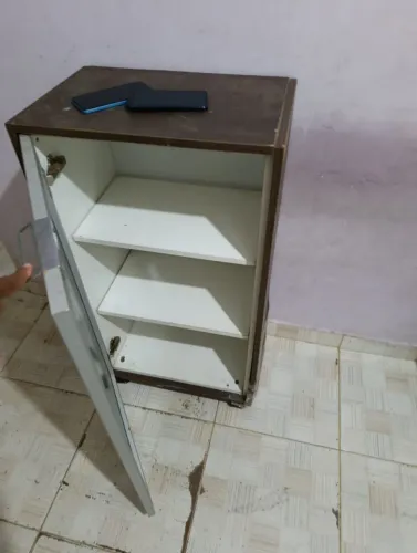 Cristaleira usada