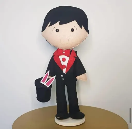 Boneco ? O mágico ? . Feito com feltro. Ótimo estado. 70 reais.