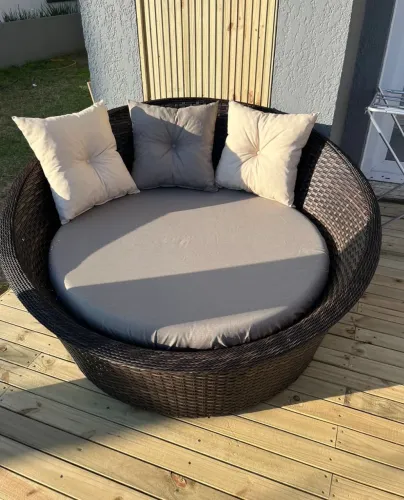 Chaise fibra sintética