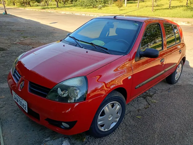 Renault Clio Campus Hi-flex 1.0 16V 5P 2010