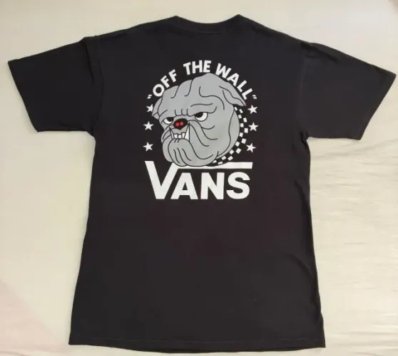 Camiseta Vans preta bulldog tam M - pouco uso