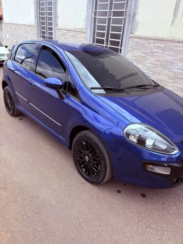 Fiat Punto Sporting 1.8 Flex 8v/16v 5P 2015