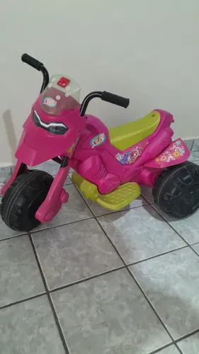 Moto elétrica infantil
