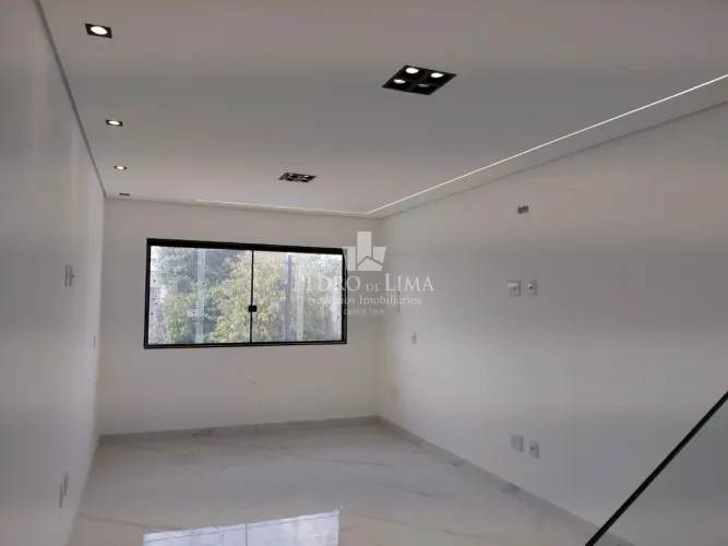 Sobrado novo na Vila Granada - Penha