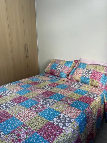 Vendo cama de casal em perfeito estado