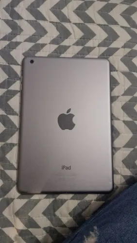 iPad semi novo 