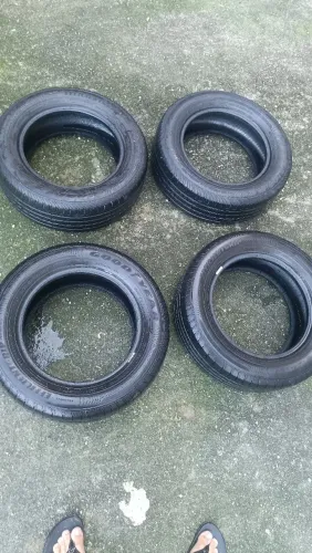 4 Pneus Goodyear EfficientGrip 205/60 R15