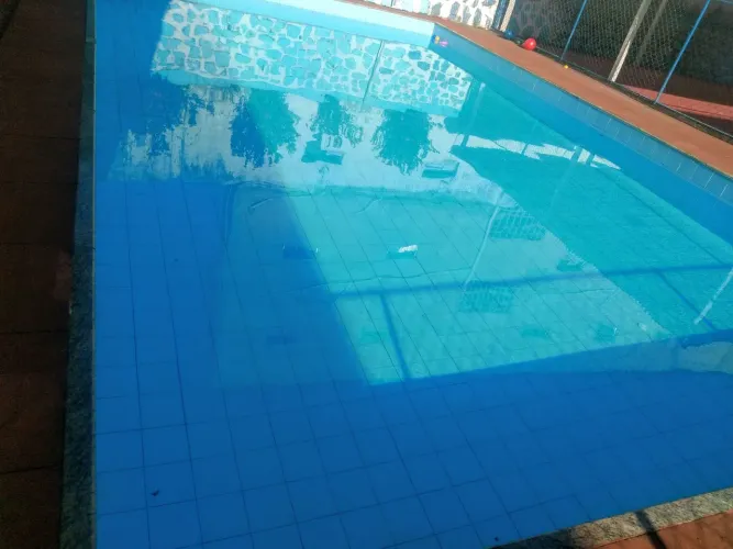 Limpeza e manutenção de piscinas