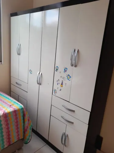 guarda roupa 170 cm x 210 altura