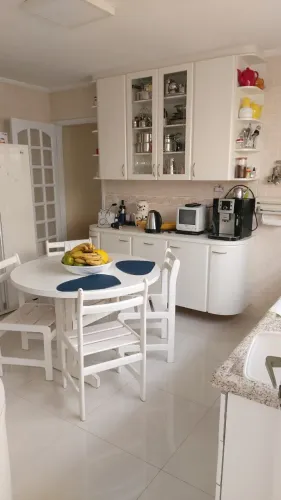 Casa à Venda no Jardim Vila Galvão | 3 Dormitórios (1 Suíte), Espaço Gourmet e 2 Vagas