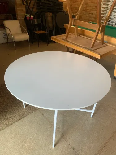 Mesa Redonda Branca para Buffet, Festas e Eventos