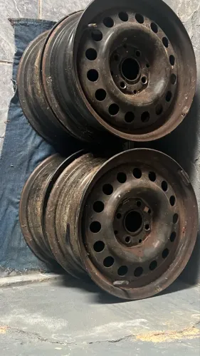 Rodas ferro saveiro g6 com os 16 parafusos 