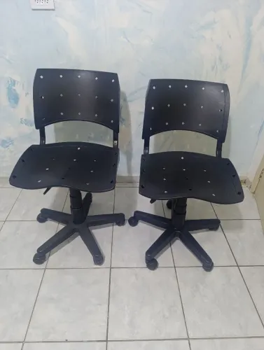 Duas Cadeiras para escritório