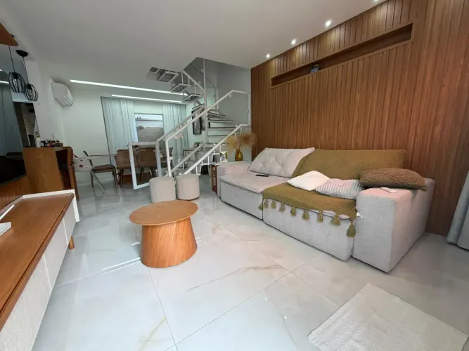 Chácara Flora | Casa 3 Quartos com Suíte, 2 Vagas em Morada de Laranjeiras