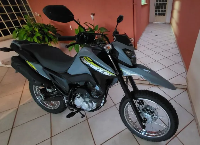Vendo bros 160 2026 abs cinza com 500km.