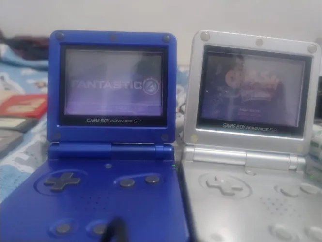 Dois game boy advance sp AGS -001 + vários jogos+ carregador