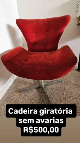 Cadeira giratória semi nova sem avarias, oportunidade.