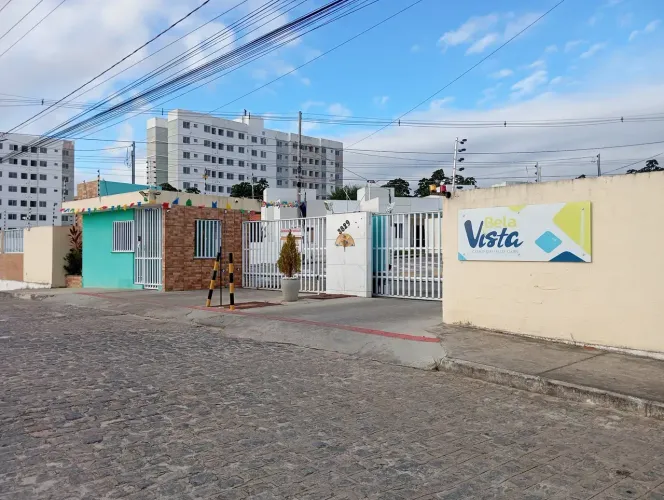 Casa 3/4 com duas suítes no condomínio Bela Vista, zona norte de Aracaju