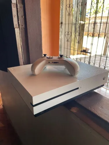 XBOX ONE S 1T
