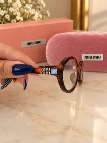 Óculos miumiu
