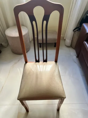 Mesa de vidro bisotado em perfeito estado com pés em mármore. Oportunidade!