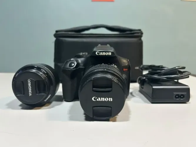 Câmera Fotográfica Canon EOS Rebel T7 + Lente 18-55mm (Excelente Estado)