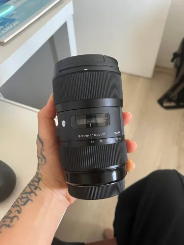 Lente sigma 18-35mm f1.8 Art + adaptador MC-11 p/ Sony e-mount