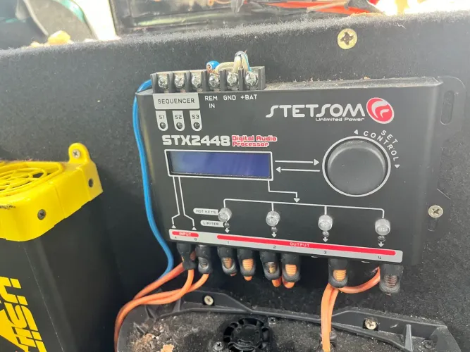 Som automotivo completo , 