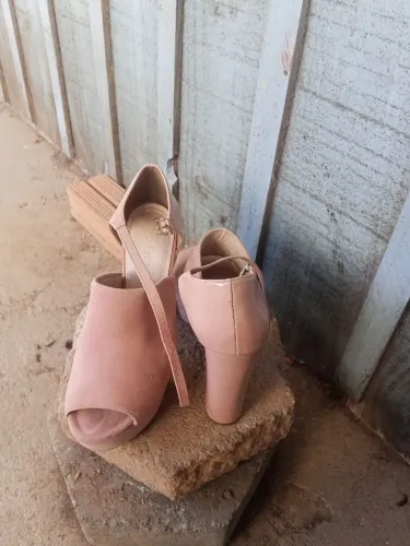 Estou vendendo meu salto 