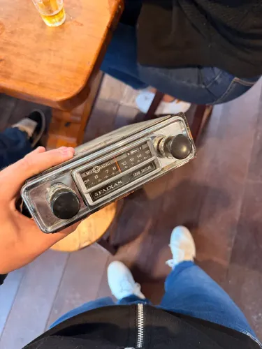 Rádio antigo automotivo Motoradio 3 Faixas - Todo Silício - original de época
