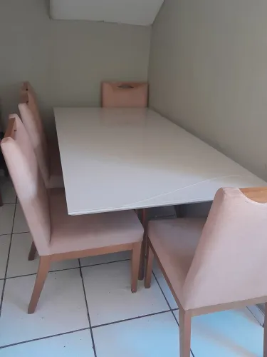 Vendo mesa 6 cadeiras