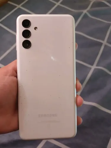 Samsung A 04 s com defeito 