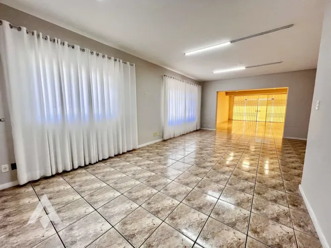 Loja Terréa com 168m² para locação por R$ 4.600,00 - Bairro Velha - Blumenau/SC