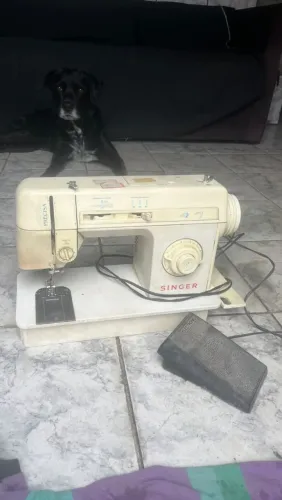 Maquina de costura Singer