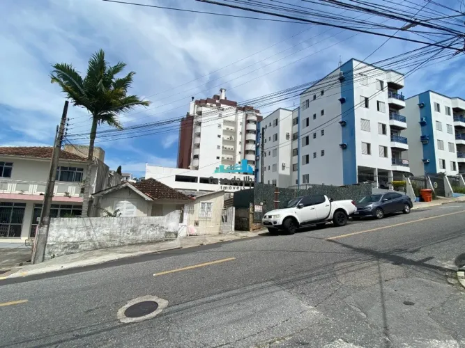 Terreno no Estreito de 1.260 m²