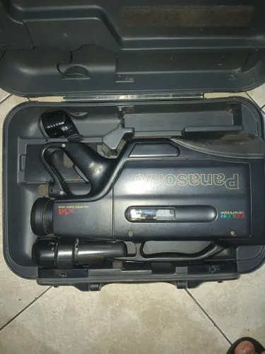 Câmera Panasonic VHS no estado