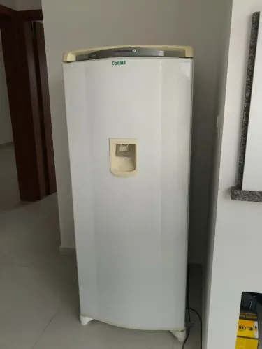 geladeira Consul Facilitate 1 Porta (com dispenser de água na porta e degelo)