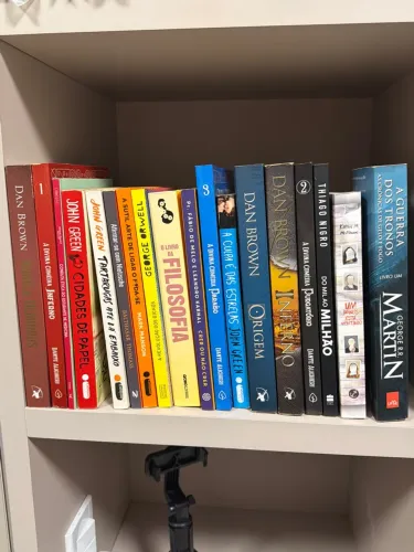 Livros por 25 reais cada 