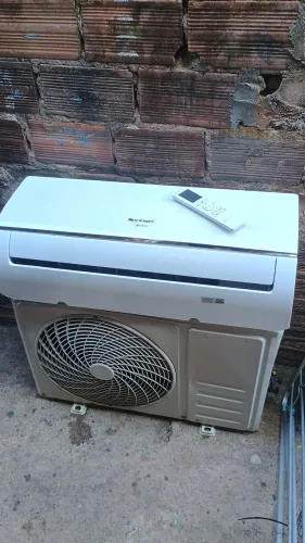 Ar condicionado split semi novo Springer Midea de 9 mil BTUs serpentina cobre 